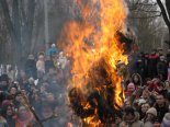 Традиционное сжигание Масленицы